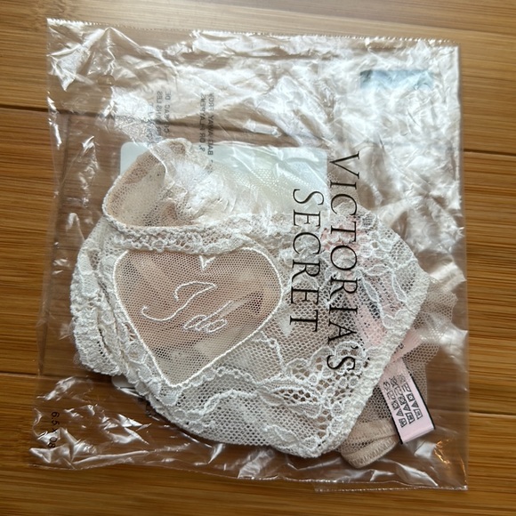 Victoria's Secret Soft White I DO Ruffle V-String - Picture 6 of 7